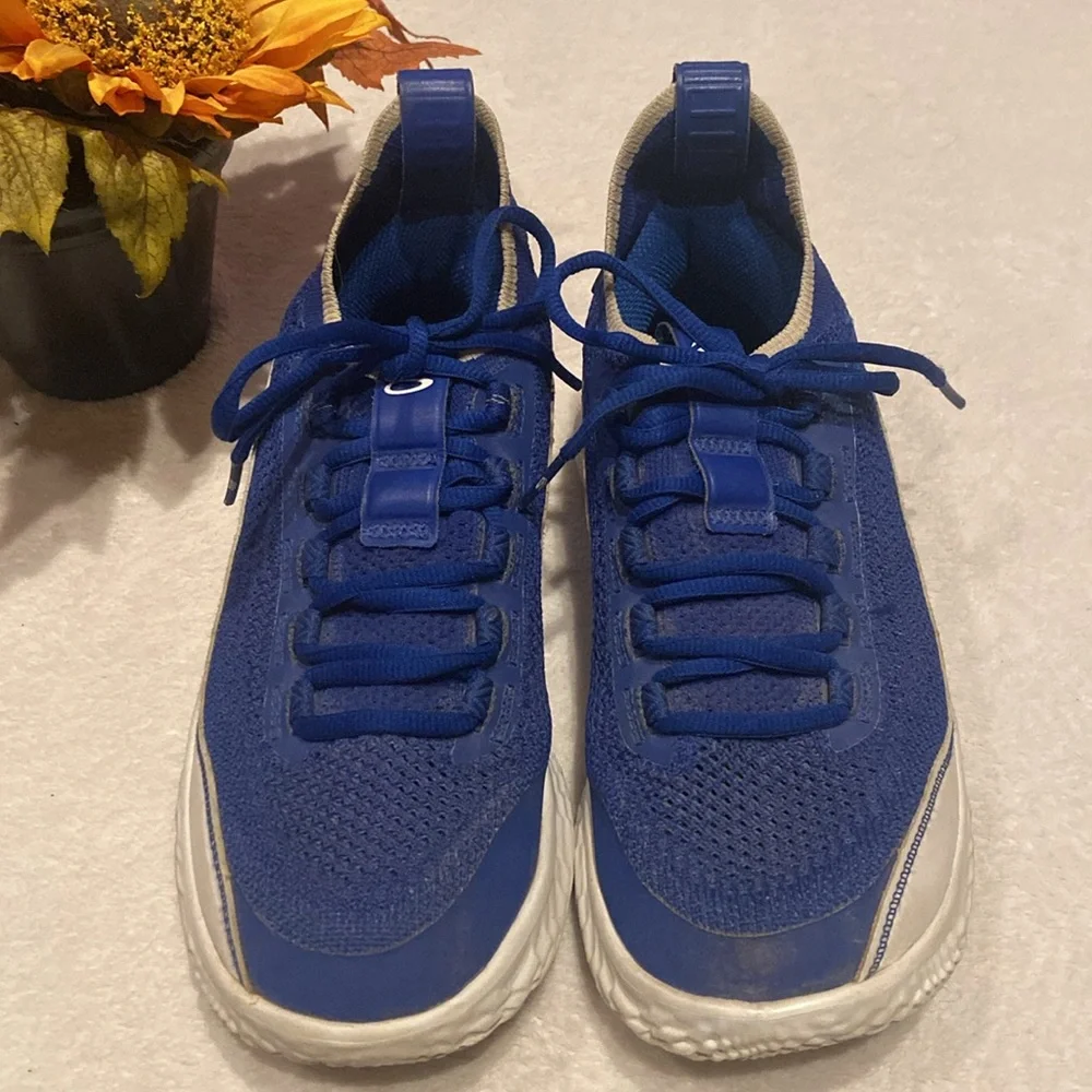 UNDER ARMOUR CURRY 8 Flow Like Water Size 6Y Sneakers